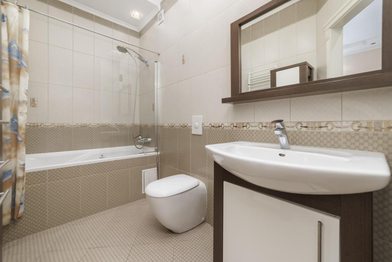 אודסה Katerynyska 2 Level Apartment With Sauna מראה חיצוני תמונה