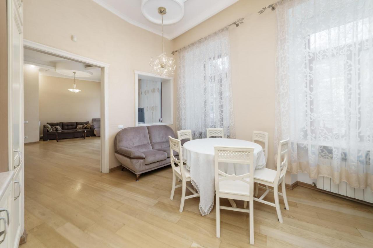 אודסה Katerynyska 2 Level Apartment With Sauna מראה חיצוני תמונה