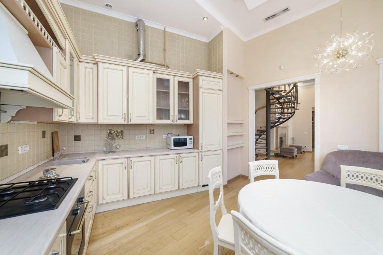 אודסה Katerynyska 2 Level Apartment With Sauna מראה חיצוני תמונה