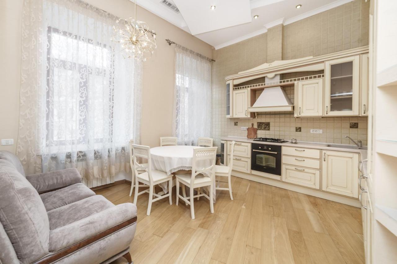 אודסה Katerynyska 2 Level Apartment With Sauna מראה חיצוני תמונה