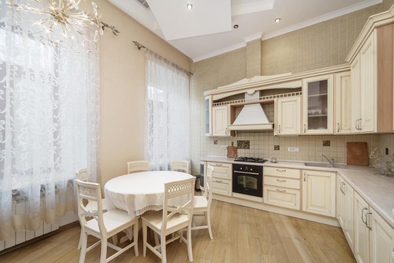 אודסה Katerynyska 2 Level Apartment With Sauna מראה חיצוני תמונה